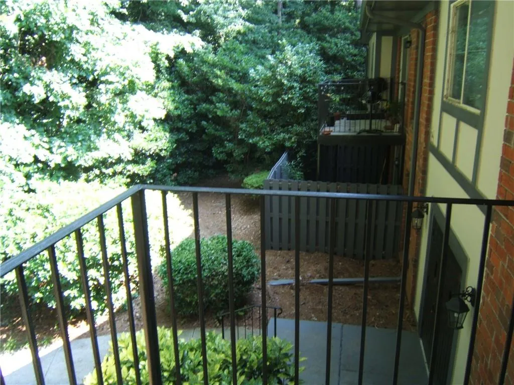 6851 Roswell Road Unit A-23, Sandy Springs, Georgia 30328, 2 Bedrooms Bedrooms, ,2 BathroomsBathrooms,Residential,Sold,6851 Roswell Road Unit A-23,6921352