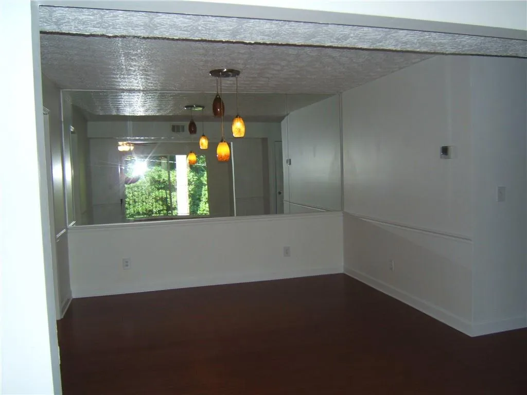 6851 Roswell Road Unit A-23, Sandy Springs, Georgia 30328, 2 Bedrooms Bedrooms, ,2 BathroomsBathrooms,Residential,Sold,6851 Roswell Road Unit A-23,6921352