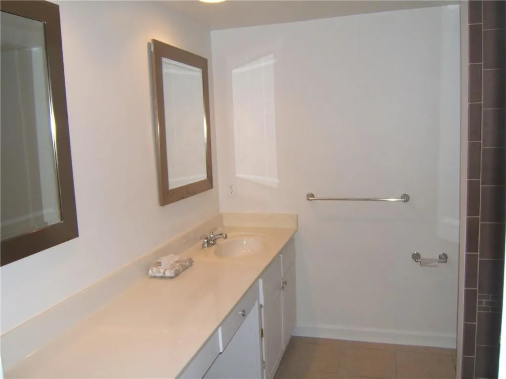 6851 Roswell Road Unit A-23, Sandy Springs, Georgia 30328, 2 Bedrooms Bedrooms, ,2 BathroomsBathrooms,Residential,Sold,6851 Roswell Road Unit A-23,6921352