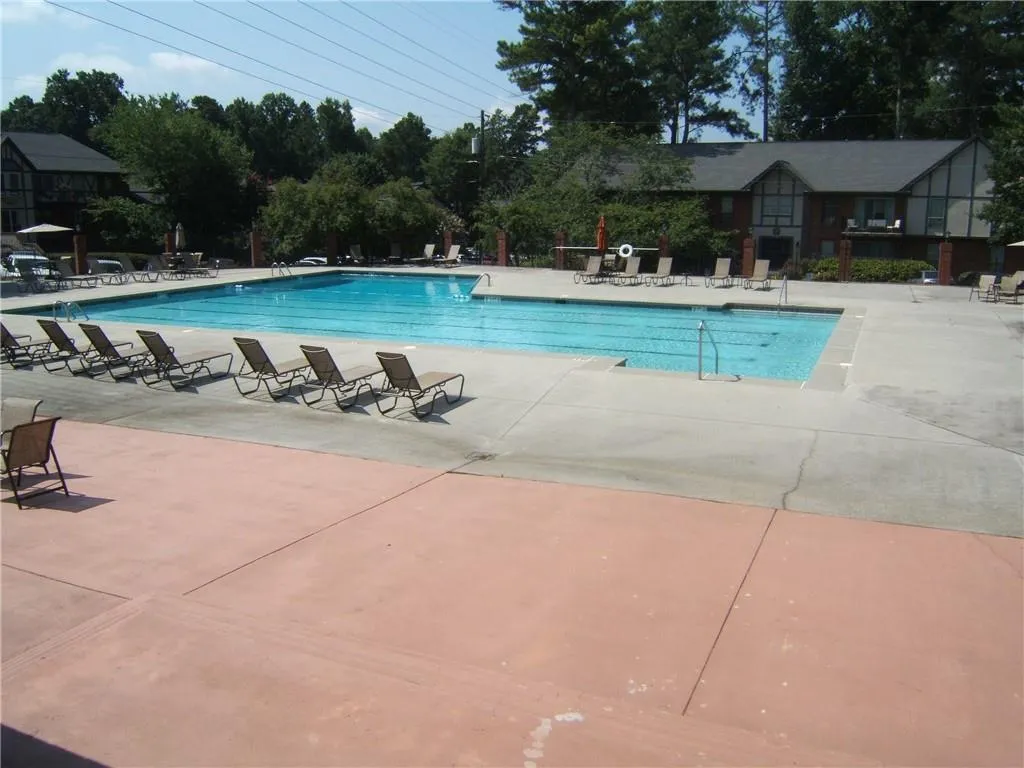 6851 Roswell Road Unit A-23, Sandy Springs, Georgia 30328, 2 Bedrooms Bedrooms, ,2 BathroomsBathrooms,Residential,Sold,6851 Roswell Road Unit A-23,6921352