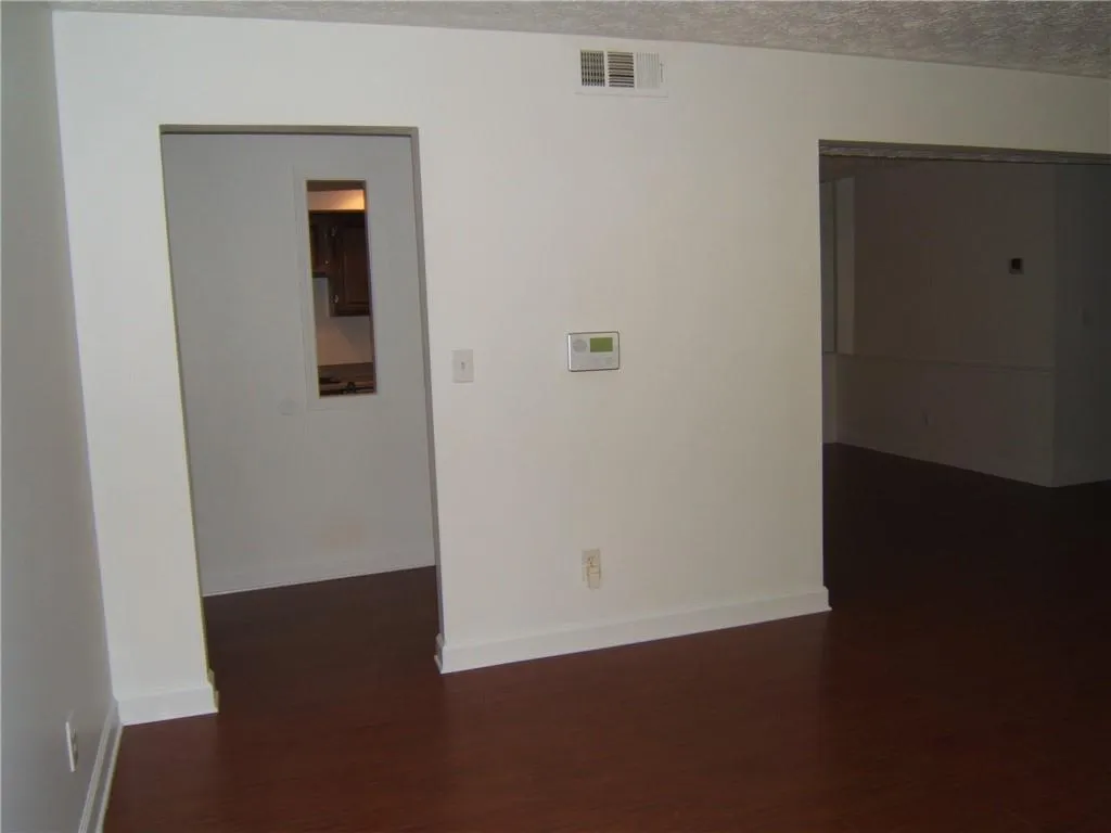 6851 Roswell Road Unit A-23, Sandy Springs, Georgia 30328, 2 Bedrooms Bedrooms, ,2 BathroomsBathrooms,Residential,Sold,6851 Roswell Road Unit A-23,6921352