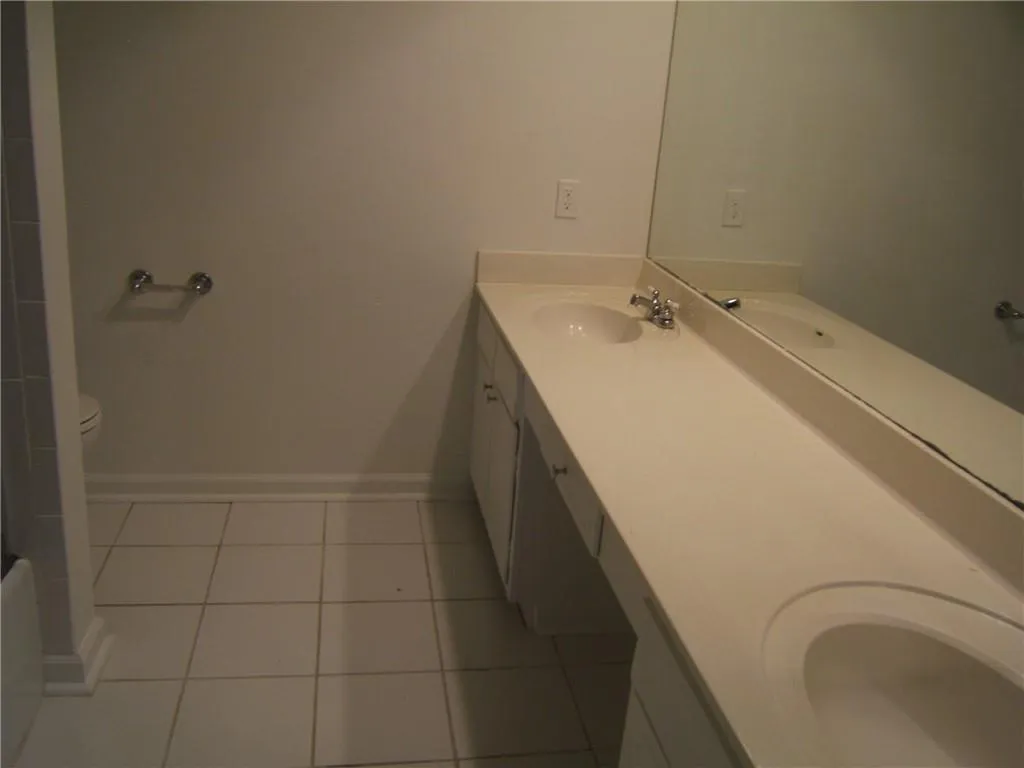 6851 Roswell Road Unit A-23, Sandy Springs, Georgia 30328, 2 Bedrooms Bedrooms, ,2 BathroomsBathrooms,Residential,Sold,6851 Roswell Road Unit A-23,6921352