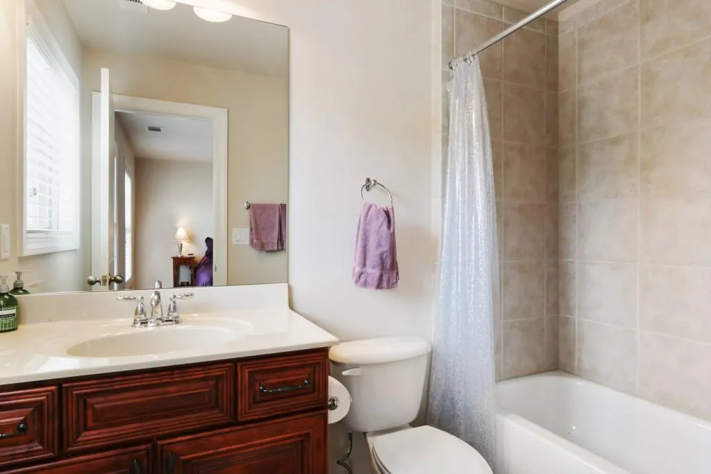 7805 Glisten Avenue, Sandy Springs, Georgia 30338, 3 Bedrooms Bedrooms, ,3 BathroomsBathrooms,Residential,Sold,7805 Glisten Avenue,5763750