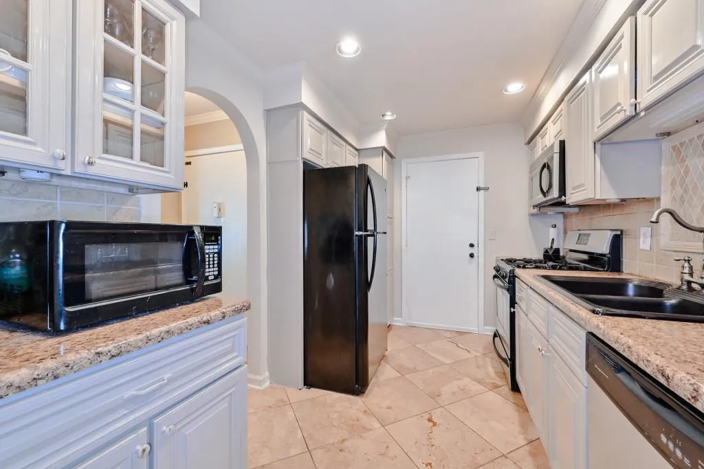 6851 Roswell Road Unit O32, Atlanta, Georgia 30328, 3 Bedrooms Bedrooms, ,2 BathroomsBathrooms,Residential,Sold,6851 Roswell Road Unit O32,6787928