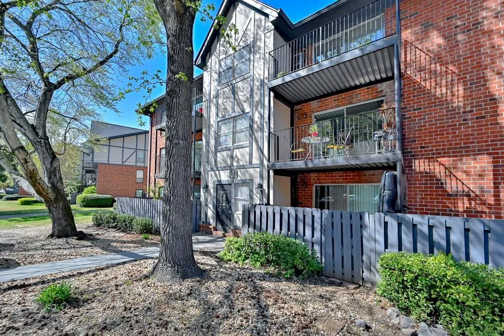 6851 Roswell Road Unit O32, Atlanta, Georgia 30328, 3 Bedrooms Bedrooms, ,2 BathroomsBathrooms,Residential,Sold,6851 Roswell Road Unit O32,6787928