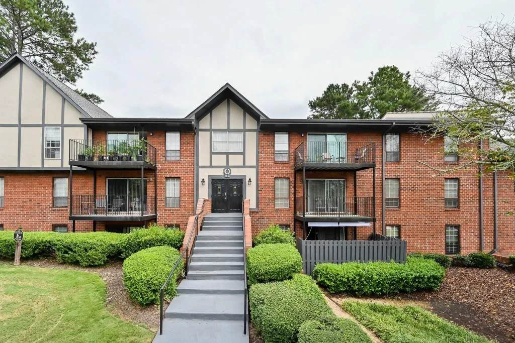 6851 Roswell Road Unit O32, Atlanta, Georgia 30328, 3 Bedrooms Bedrooms, ,2 BathroomsBathrooms,Residential,Sold,6851 Roswell Road Unit O32,6787928