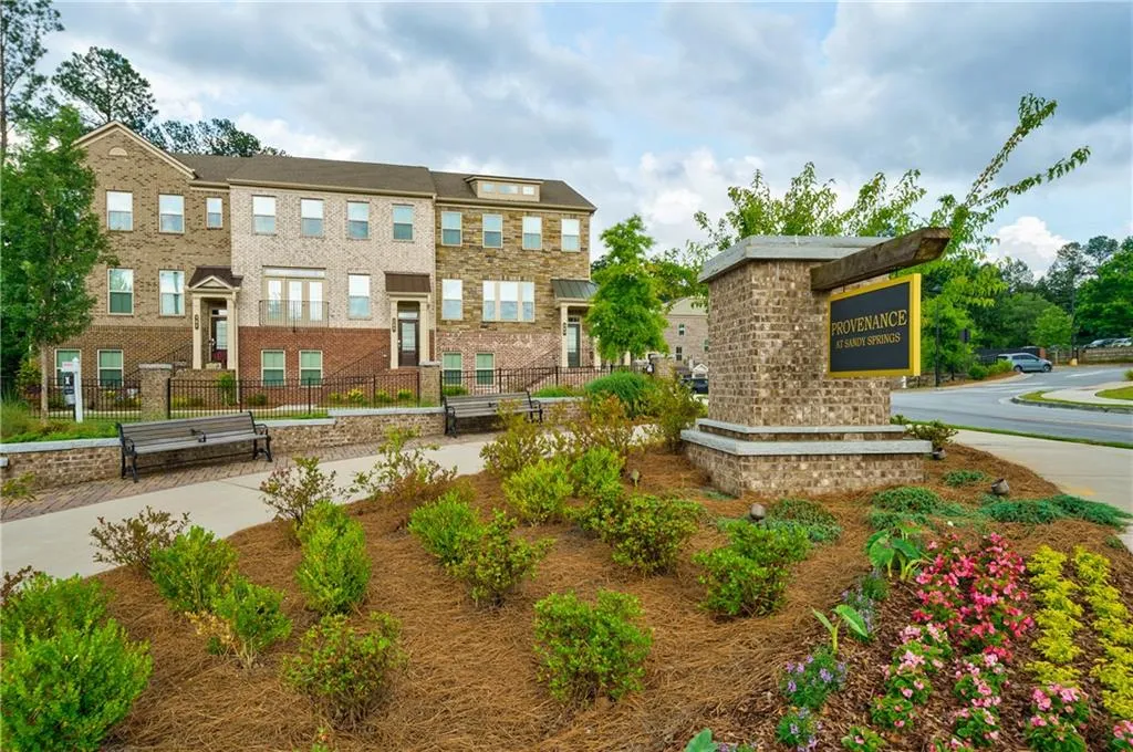377 Provenance Drive, Sandy Springs, Georgia 30328, 3 Bedrooms Bedrooms, ,3 BathroomsBathrooms,Residential,Sold,377 Provenance Drive,6896060