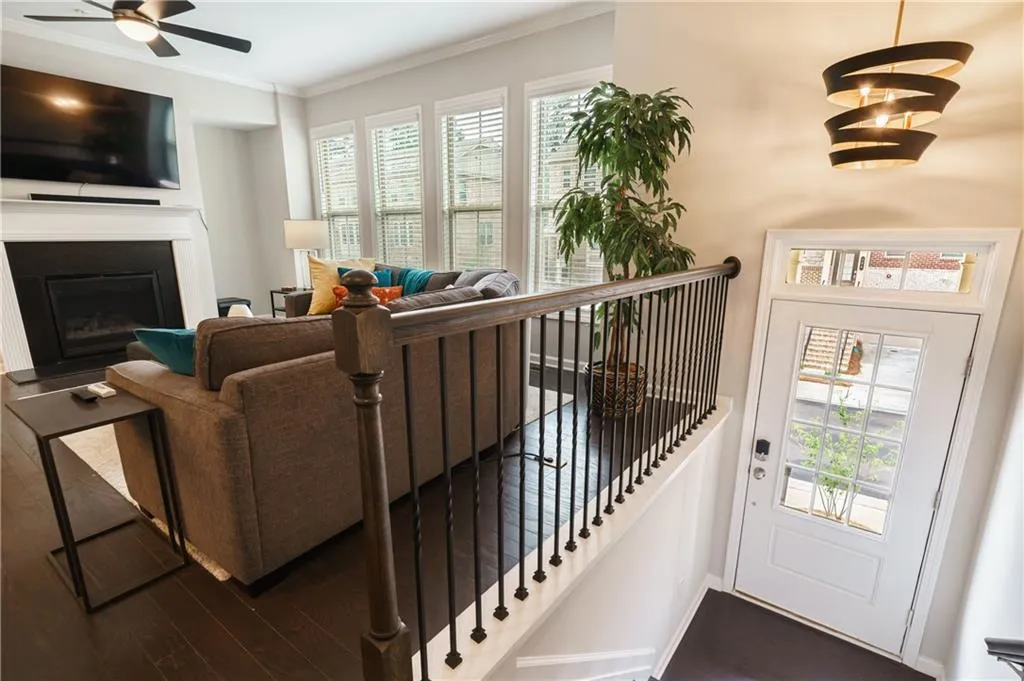 377 Provenance Drive, Sandy Springs, Georgia 30328, 3 Bedrooms Bedrooms, ,3 BathroomsBathrooms,Residential,Sold,377 Provenance Drive,6896060