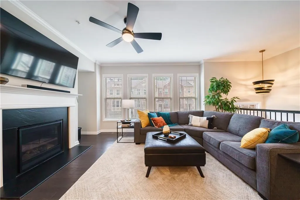 377 Provenance Drive, Sandy Springs, Georgia 30328, 3 Bedrooms Bedrooms, ,3 BathroomsBathrooms,Residential,Sold,377 Provenance Drive,6896060