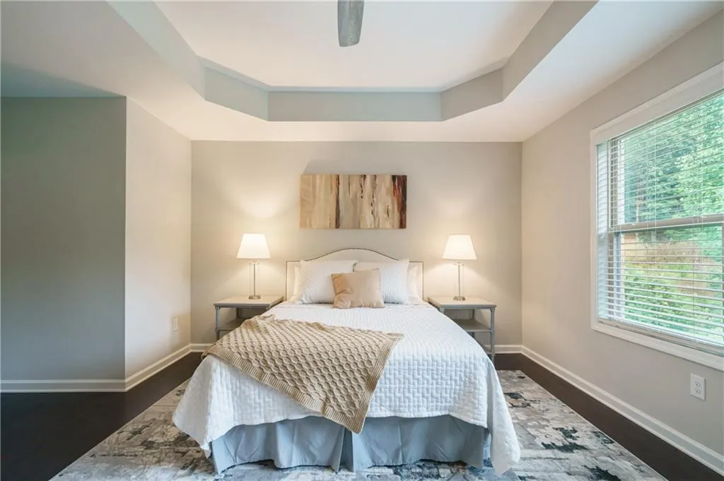377 Provenance Drive, Sandy Springs, Georgia 30328, 3 Bedrooms Bedrooms, ,3 BathroomsBathrooms,Residential,Sold,377 Provenance Drive,6896060