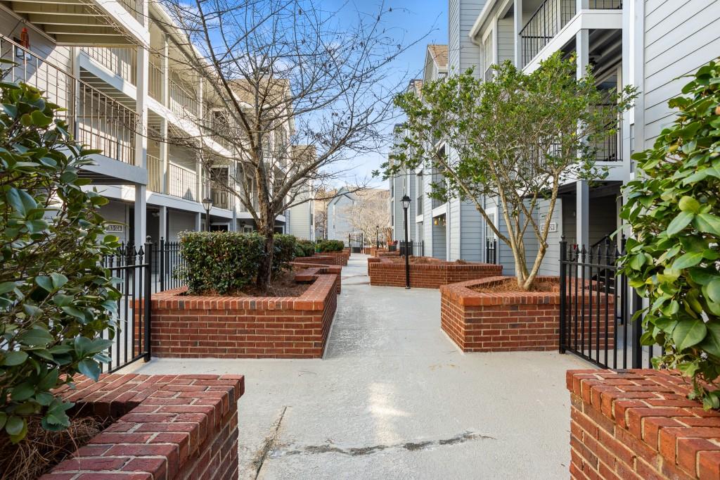 417 Granville Court, Sandy Springs, Georgia 30328, 1 Bedroom Bedrooms, ,1 BathroomBathrooms,Residential,Sold,417 Granville Court,7319681