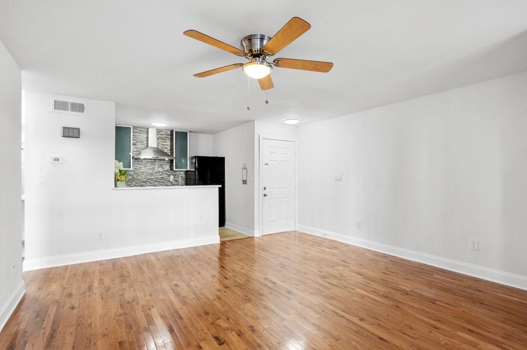 417 Granville Court, Sandy Springs, Georgia 30328, 1 Bedroom Bedrooms, ,1 BathroomBathrooms,Residential,Sold,417 Granville Court,7319681