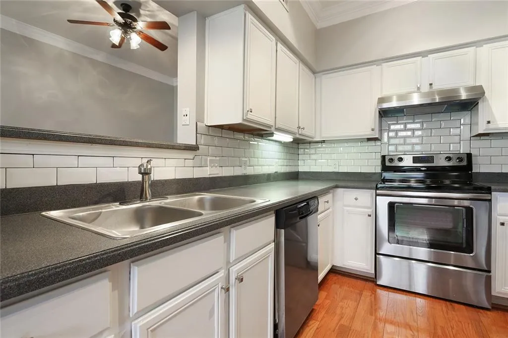 3777 Peachtree Road Ne Unit 1535, Atlanta, Georgia 30319, 1 Bedroom Bedrooms, ,1 BathroomBathrooms,Residential,Sold,3777 Peachtree Road Ne Unit 1535,5820628