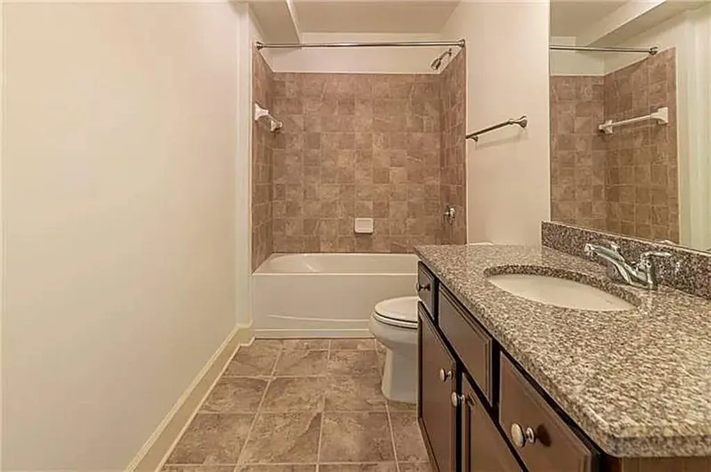 200 River Vista Drive Unit 120, Atlanta, Georgia 30339, 2 Bedrooms Bedrooms, ,2 BathroomsBathrooms,Residential,Sold,200 River Vista Drive Unit 120,7252364