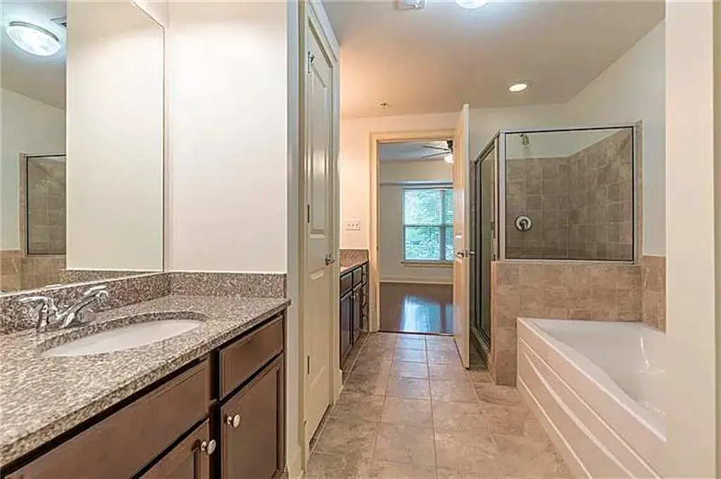 200 River Vista Drive Unit 120, Atlanta, Georgia 30339, 2 Bedrooms Bedrooms, ,2 BathroomsBathrooms,Residential,Sold,200 River Vista Drive Unit 120,7252364