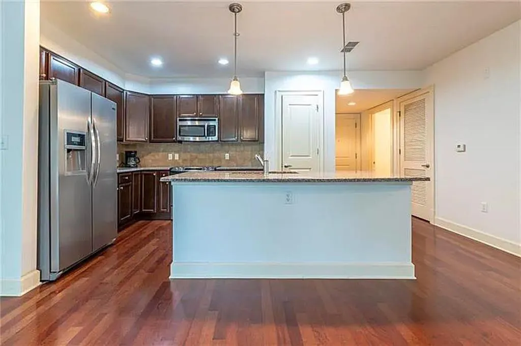 200 River Vista Drive Unit 120, Atlanta, Georgia 30339, 2 Bedrooms Bedrooms, ,2 BathroomsBathrooms,Residential,Sold,200 River Vista Drive Unit 120,7252364