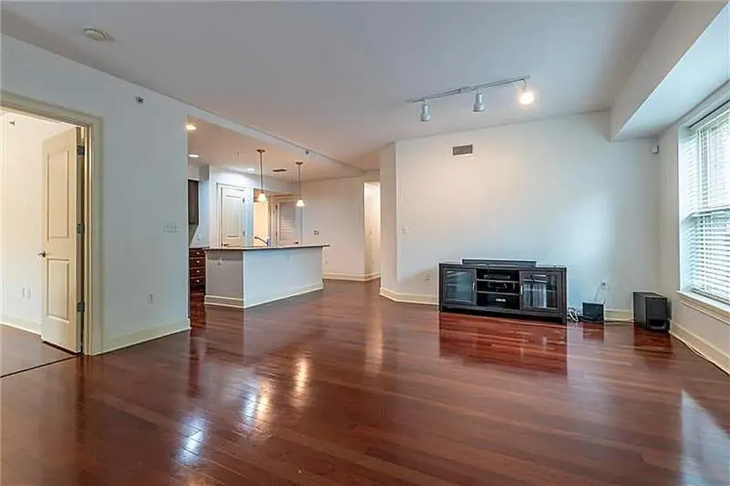 200 River Vista Drive Unit 120, Atlanta, Georgia 30339, 2 Bedrooms Bedrooms, ,2 BathroomsBathrooms,Residential,Sold,200 River Vista Drive Unit 120,7252364