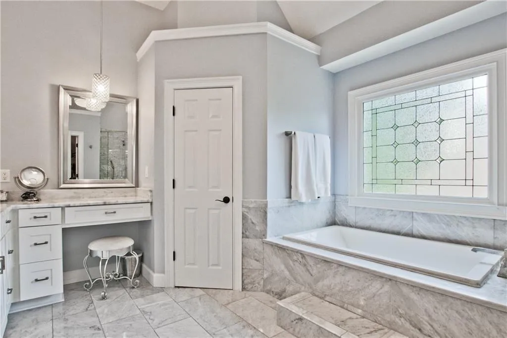 160 Trowbridge Road, Sandy Springs, Georgia 30350, 5 Bedrooms Bedrooms, ,5 BathroomsBathrooms,Residential,Sold,160 Trowbridge Road,6563677