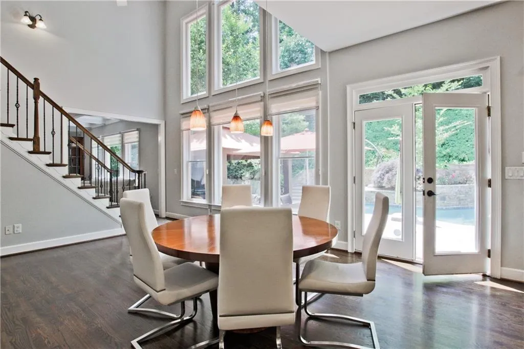 160 Trowbridge Road, Sandy Springs, Georgia 30350, 5 Bedrooms Bedrooms, ,5 BathroomsBathrooms,Residential,Sold,160 Trowbridge Road,6563677