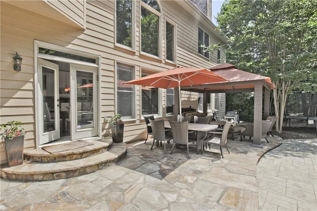 160 Trowbridge Road, Sandy Springs, Georgia 30350, 5 Bedrooms Bedrooms, ,5 BathroomsBathrooms,Residential,Sold,160 Trowbridge Road,6563677