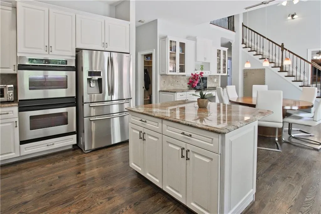 160 Trowbridge Road, Sandy Springs, Georgia 30350, 5 Bedrooms Bedrooms, ,5 BathroomsBathrooms,Residential,Sold,160 Trowbridge Road,6563677