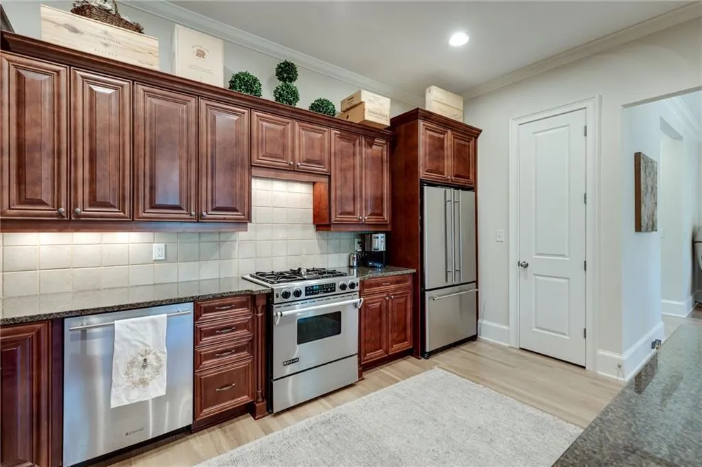 672 Royer Place, Sandy Springs, Georgia 30342, 4 Bedrooms Bedrooms, ,3 BathroomsBathrooms,Residential,Sold,672 Royer Place,6792905