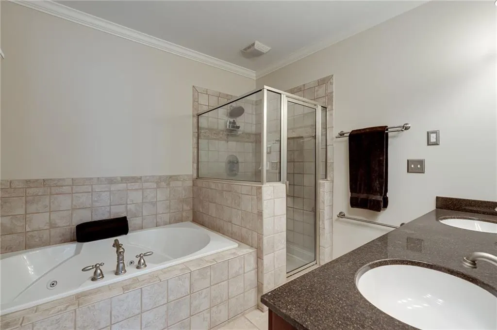 672 Royer Place, Sandy Springs, Georgia 30342, 4 Bedrooms Bedrooms, ,3 BathroomsBathrooms,Residential,Sold,672 Royer Place,6792905