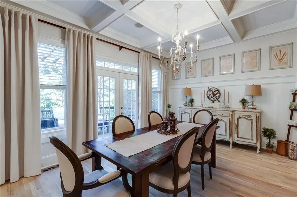 672 Royer Place, Sandy Springs, Georgia 30342, 4 Bedrooms Bedrooms, ,3 BathroomsBathrooms,Residential,Sold,672 Royer Place,6792905
