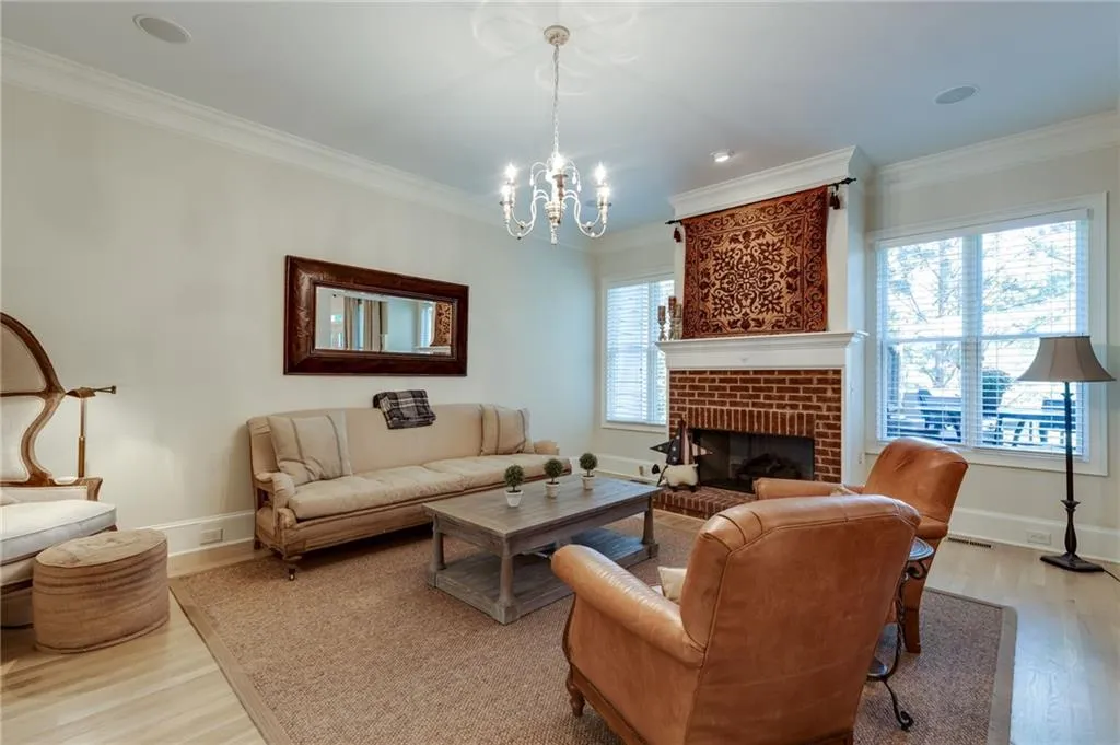 672 Royer Place, Sandy Springs, Georgia 30342, 4 Bedrooms Bedrooms, ,3 BathroomsBathrooms,Residential,Sold,672 Royer Place,6792905