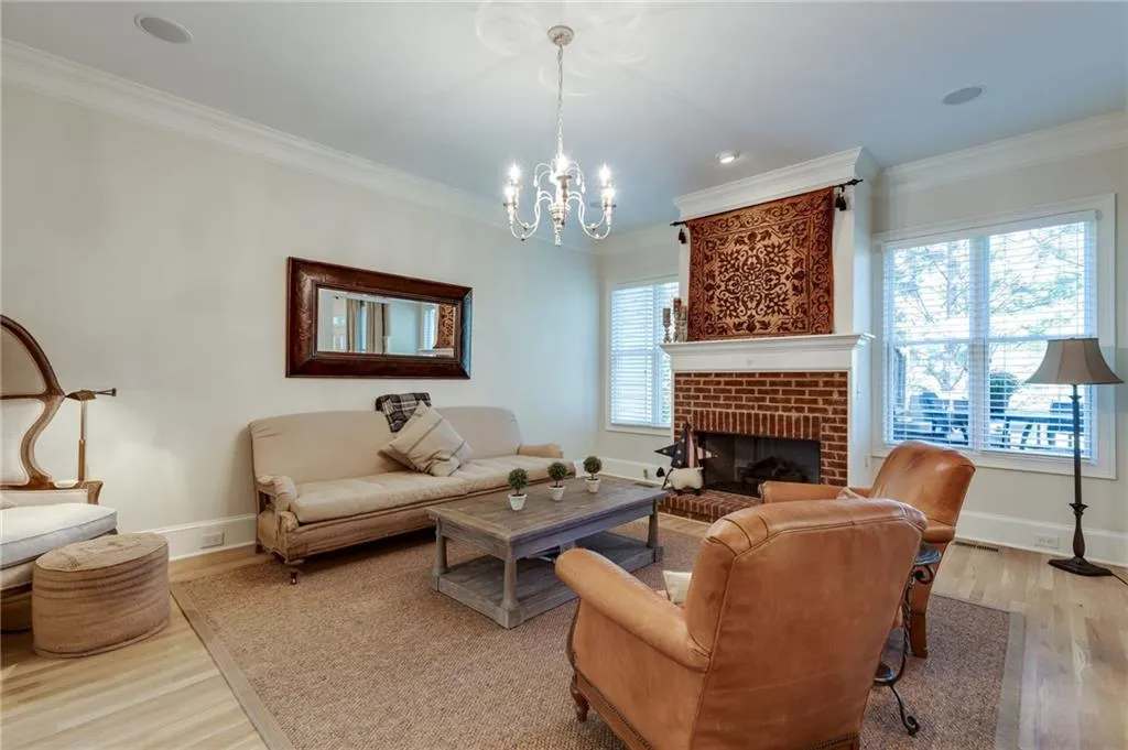 672 Royer Place, Sandy Springs, Georgia 30342, 4 Bedrooms Bedrooms, ,3 BathroomsBathrooms,Residential,Sold,672 Royer Place,6792905