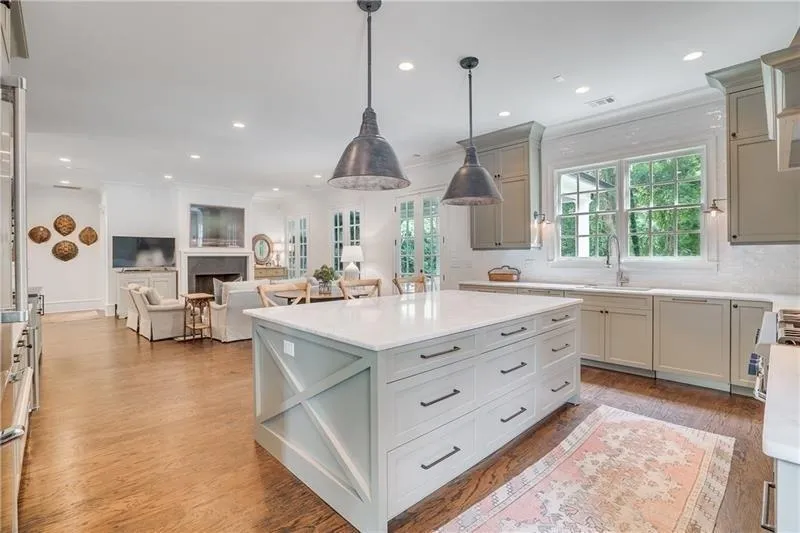 545 Pine Forest Road, Sandy Springs, Georgia 30342, 5 Bedrooms Bedrooms, ,3 BathroomsBathrooms,Residential,Sold,545 Pine Forest Road,6068364