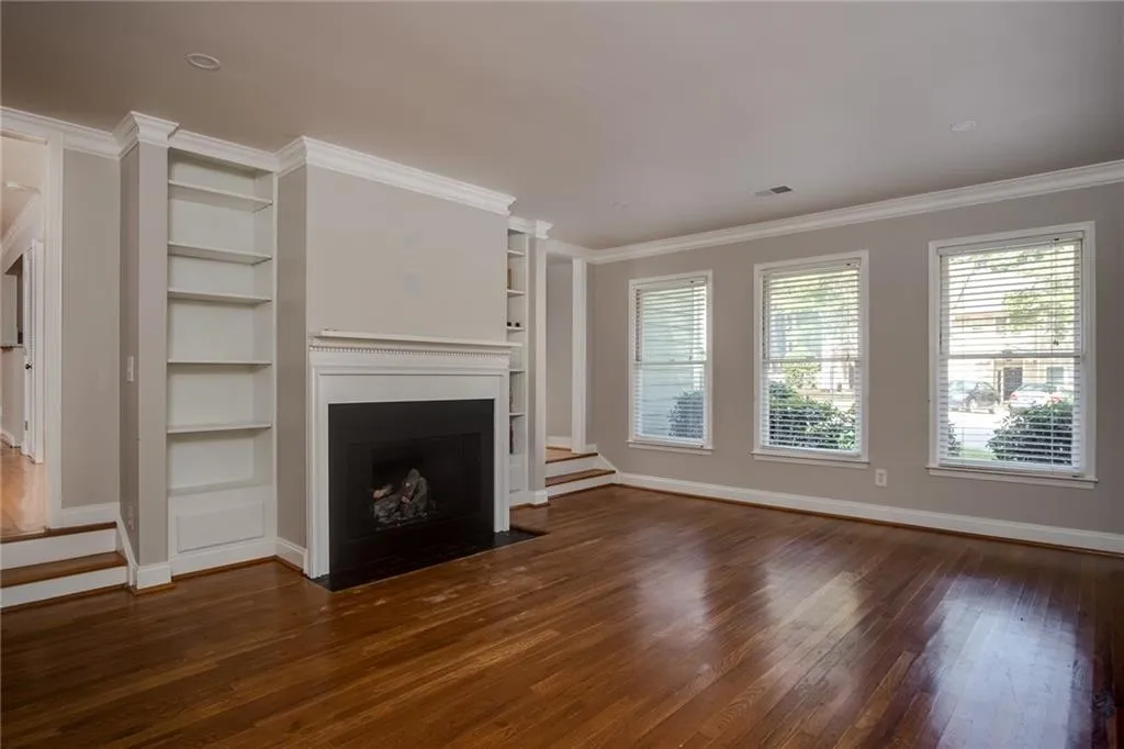 250 Peachtree Hollow Court, Sandy Springs, Georgia 30328, 2 Bedrooms Bedrooms, ,2 BathroomsBathrooms,Residential,Sold,250 Peachtree Hollow Court,6780313