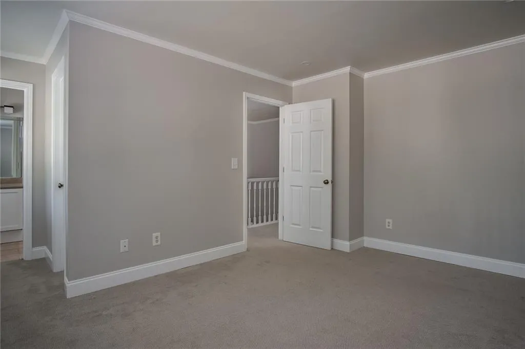 250 Peachtree Hollow Court, Sandy Springs, Georgia 30328, 2 Bedrooms Bedrooms, ,2 BathroomsBathrooms,Residential,Sold,250 Peachtree Hollow Court,6780313