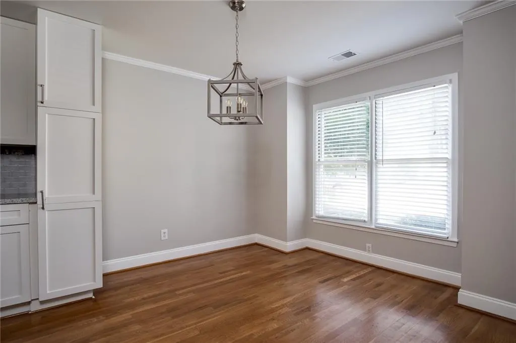 250 Peachtree Hollow Court, Sandy Springs, Georgia 30328, 2 Bedrooms Bedrooms, ,2 BathroomsBathrooms,Residential,Sold,250 Peachtree Hollow Court,6780313