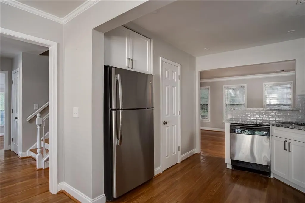 250 Peachtree Hollow Court, Sandy Springs, Georgia 30328, 2 Bedrooms Bedrooms, ,2 BathroomsBathrooms,Residential,Sold,250 Peachtree Hollow Court,6780313