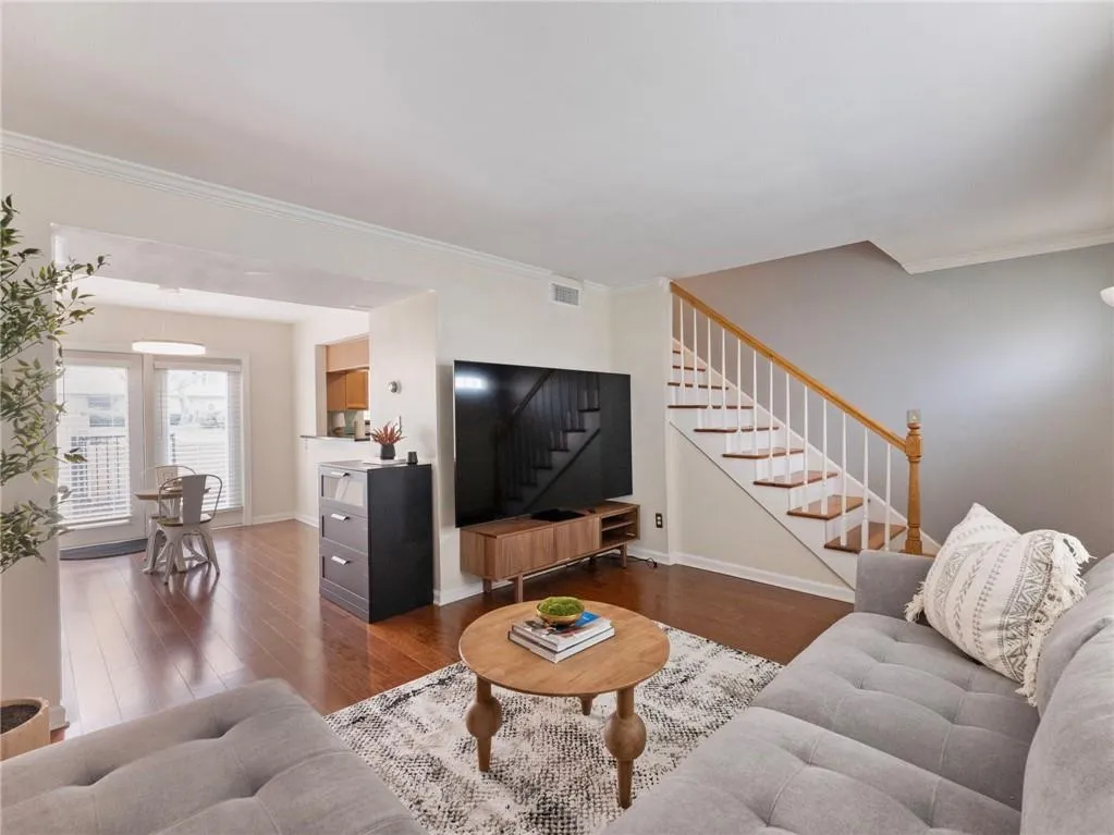 6940 Roswell Road Unit C6, Atlanta, Georgia 30328, 2 Bedrooms Bedrooms, ,1 BathroomBathrooms,Residential,For Sale,6940 Roswell Road Unit C6,7715542