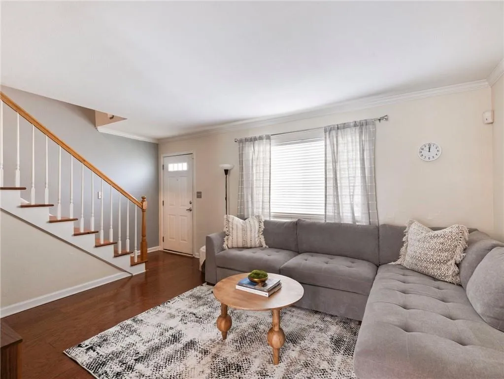6940 Roswell Road Unit C6, Atlanta, Georgia 30328, 2 Bedrooms Bedrooms, ,1 BathroomBathrooms,Residential,For Sale,6940 Roswell Road Unit C6,7715542