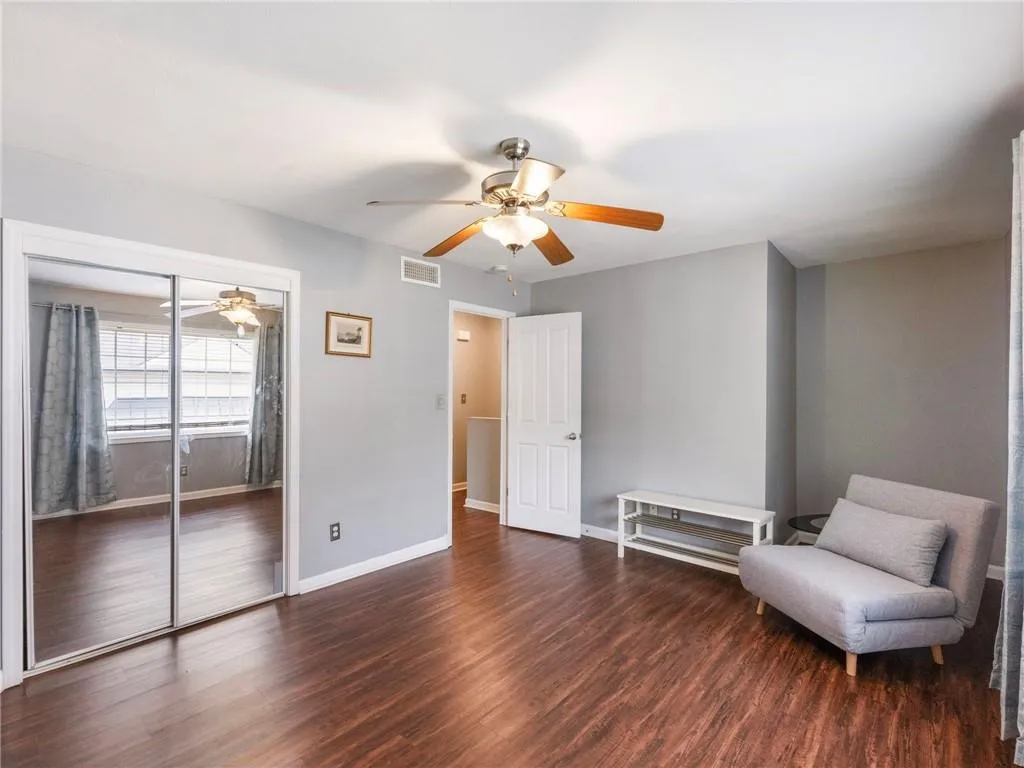 6940 Roswell Road Unit C6, Atlanta, Georgia 30328, 2 Bedrooms Bedrooms, ,1 BathroomBathrooms,Residential,For Sale,6940 Roswell Road Unit C6,7715542