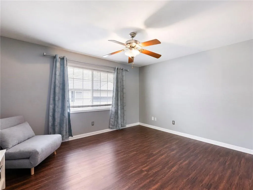 6940 Roswell Road Unit C6, Atlanta, Georgia 30328, 2 Bedrooms Bedrooms, ,1 BathroomBathrooms,Residential,For Sale,6940 Roswell Road Unit C6,7715542