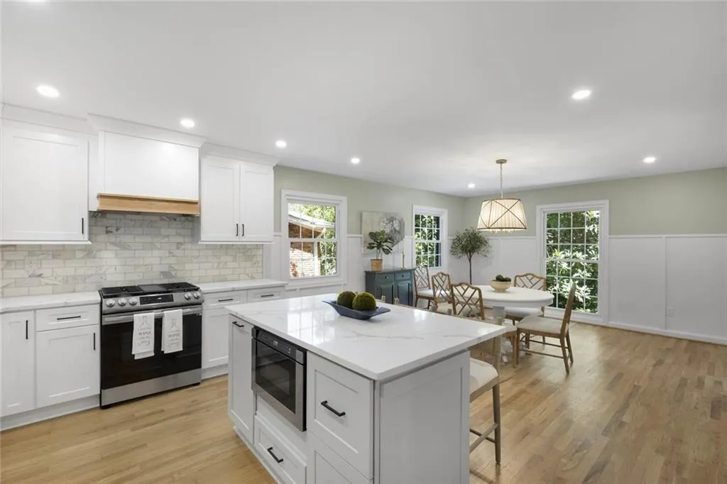 625 Glenforest Road, Sandy Springs, Georgia 30328, 4 Bedrooms Bedrooms, ,3 BathroomsBathrooms,Residential,Sold,625 Glenforest Road,7085078
