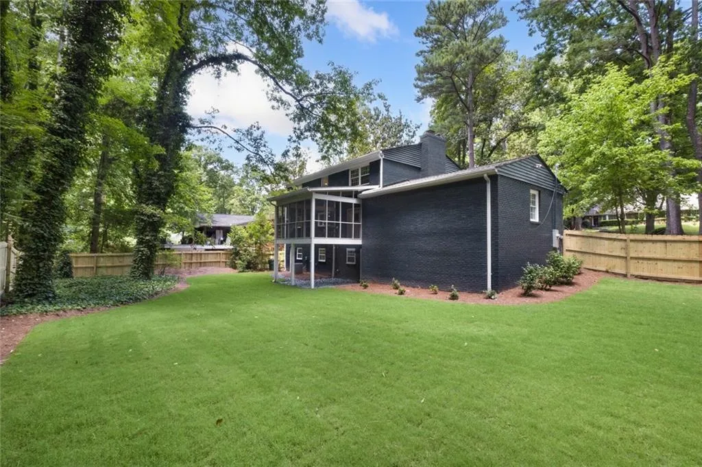 625 Glenforest Road, Sandy Springs, Georgia 30328, 4 Bedrooms Bedrooms, ,3 BathroomsBathrooms,Residential,Sold,625 Glenforest Road,7085078