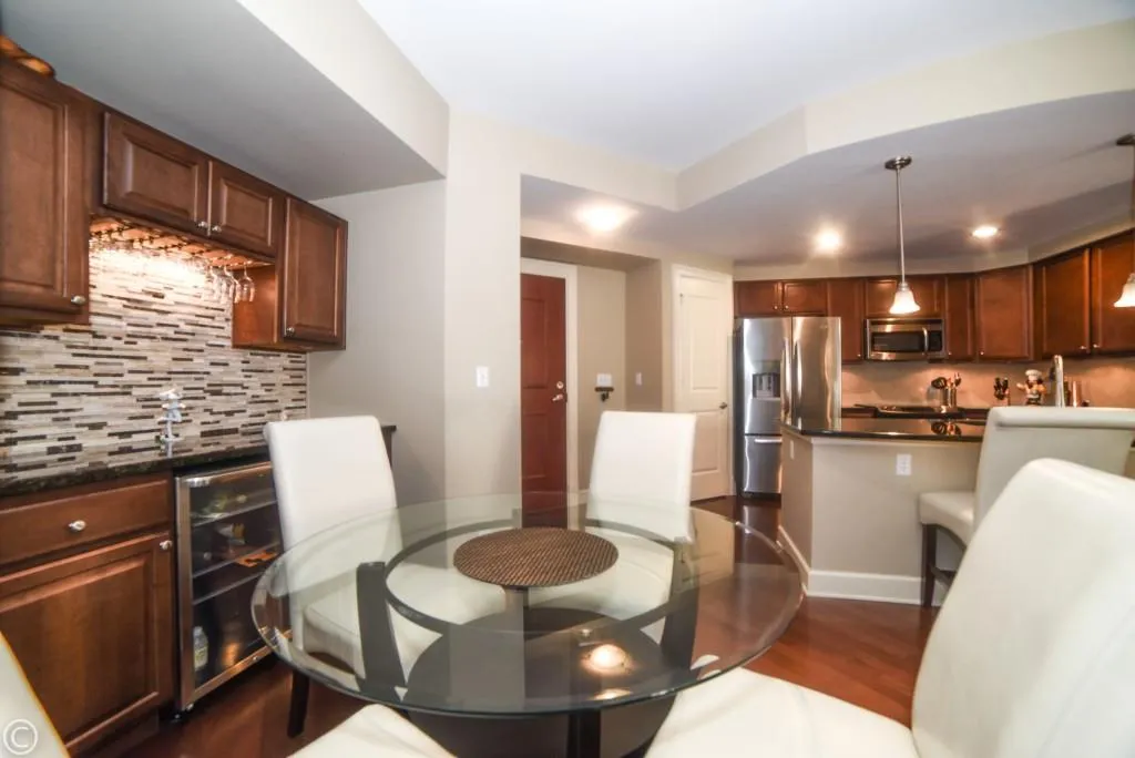 200 River Vista Drive Unit 625, Atlanta, Georgia 30339, 2 Bedrooms Bedrooms, ,2 BathroomsBathrooms,Residential,Sold,200 River Vista Drive Unit 625,6060120