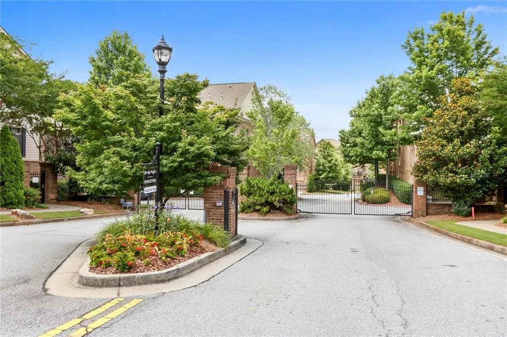 547 Sarabrook Place, Atlanta, Georgia 30342, 4 Bedrooms Bedrooms, ,3 BathroomsBathrooms,Residential,Sold,547 Sarabrook Place,6746714