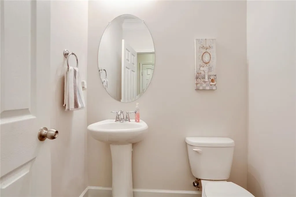 547 Sarabrook Place, Atlanta, Georgia 30342, 4 Bedrooms Bedrooms, ,3 BathroomsBathrooms,Residential,Sold,547 Sarabrook Place,6746714