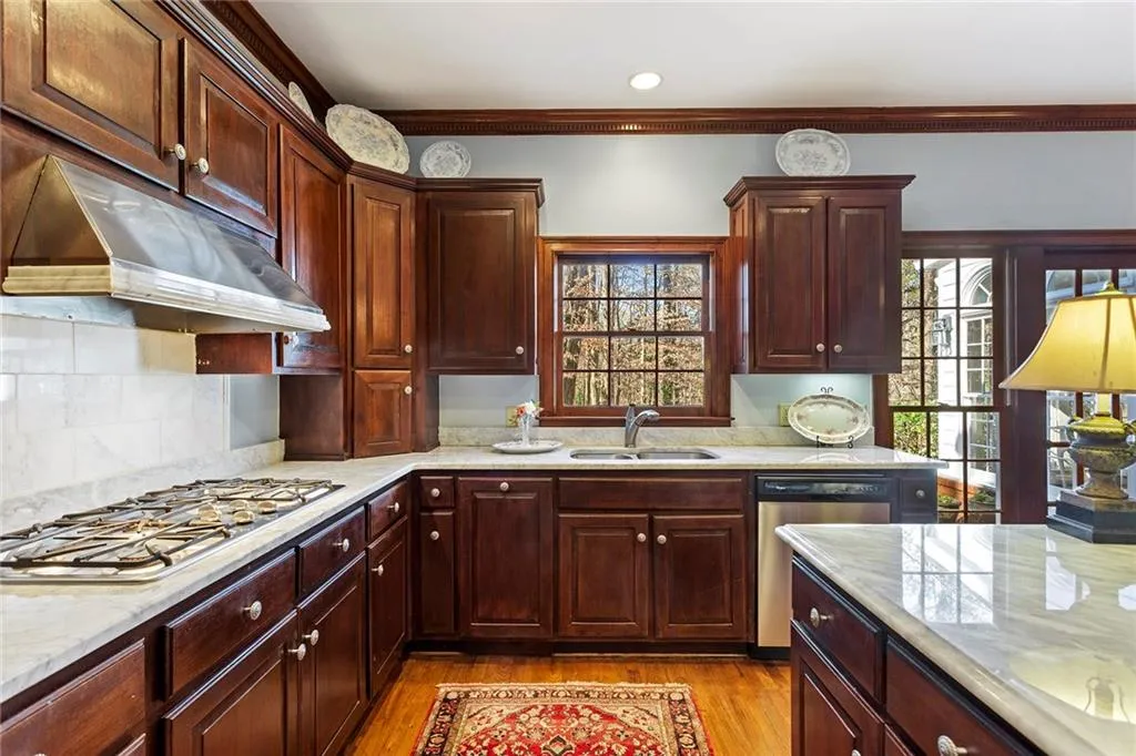 5000 Rebel Trail, Atlanta, Georgia 30327, 5 Bedrooms Bedrooms, ,5 BathroomsBathrooms,Residential,Sold,5000 Rebel Trail,6997617