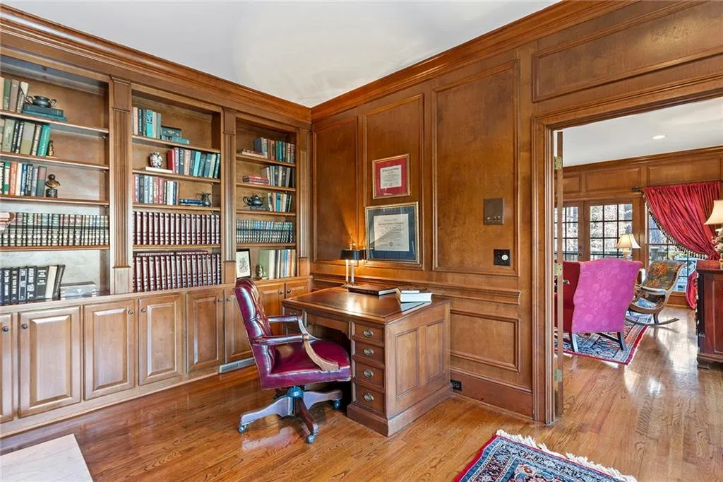 5000 Rebel Trail, Atlanta, Georgia 30327, 5 Bedrooms Bedrooms, ,5 BathroomsBathrooms,Residential,Sold,5000 Rebel Trail,6997617