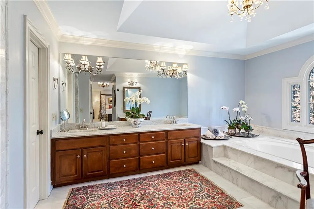 5000 Rebel Trail, Atlanta, Georgia 30327, 5 Bedrooms Bedrooms, ,5 BathroomsBathrooms,Residential,Sold,5000 Rebel Trail,6997617