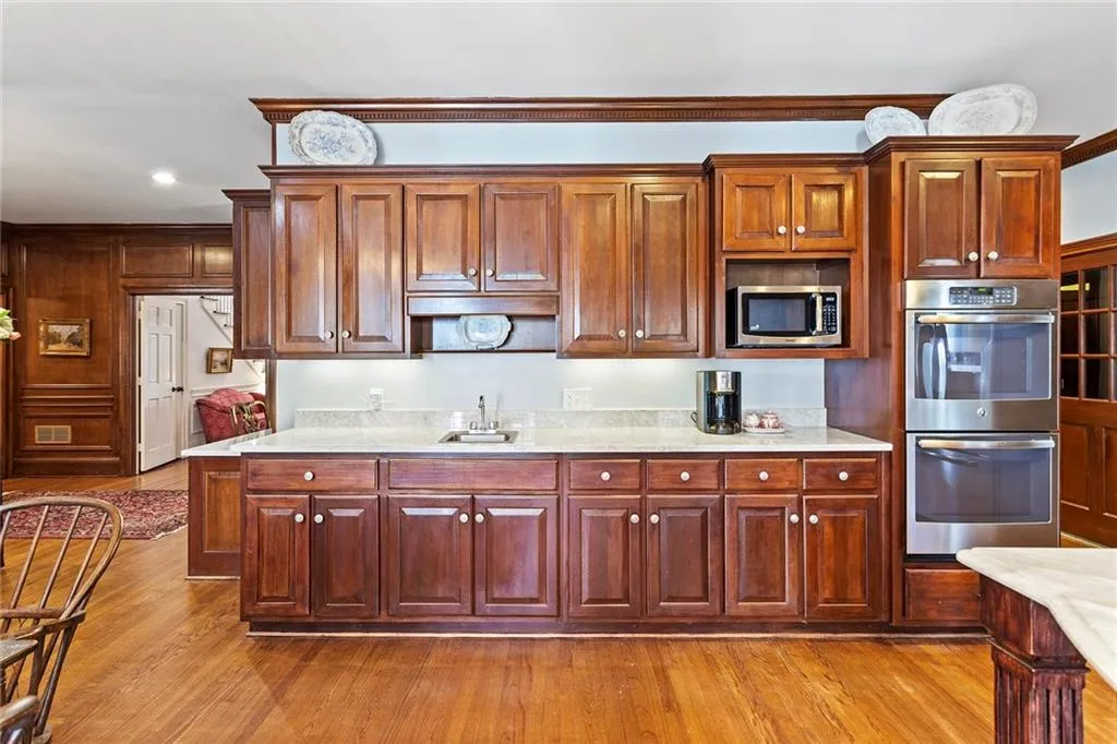 5000 Rebel Trail, Atlanta, Georgia 30327, 5 Bedrooms Bedrooms, ,5 BathroomsBathrooms,Residential,Sold,5000 Rebel Trail,6997617