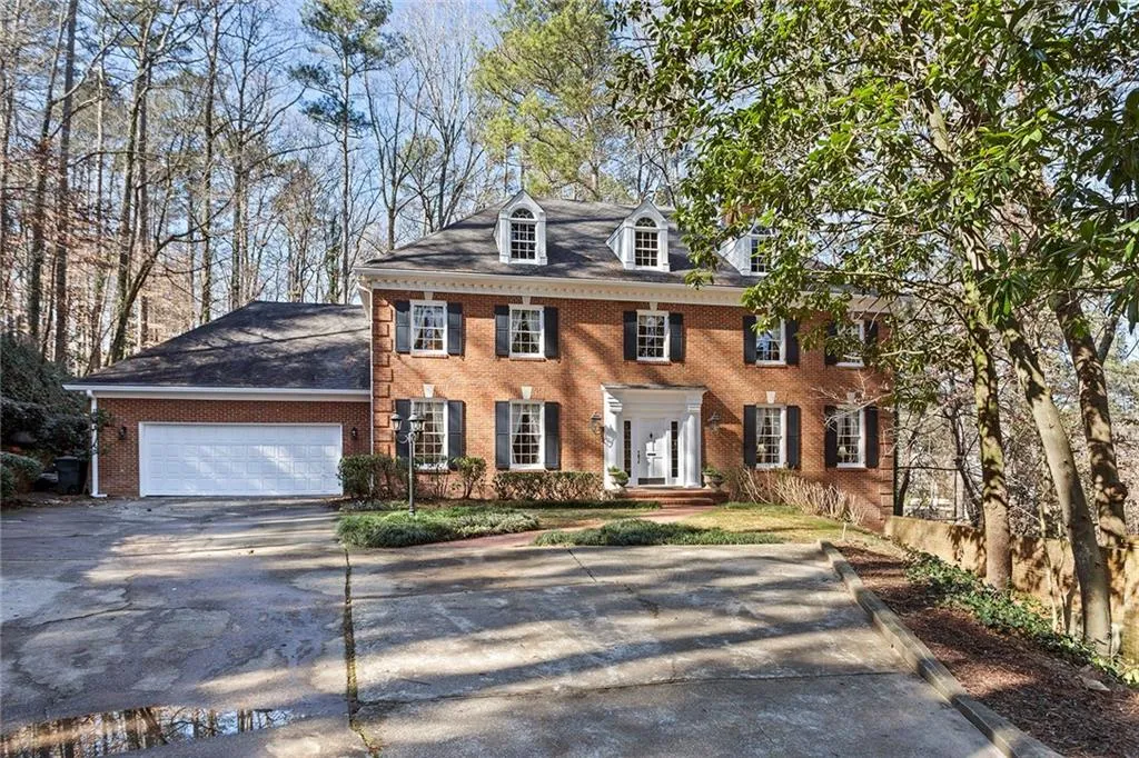 5000 Rebel Trail, Atlanta, Georgia 30327, 5 Bedrooms Bedrooms, ,5 BathroomsBathrooms,Residential,Sold,5000 Rebel Trail,6997617