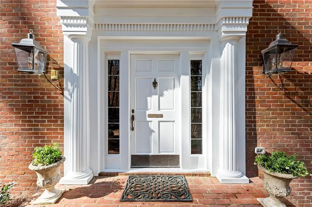 5000 Rebel Trail, Atlanta, Georgia 30327, 5 Bedrooms Bedrooms, ,5 BathroomsBathrooms,Residential,Sold,5000 Rebel Trail,6997617